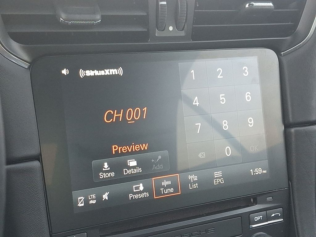 Thumbnail: 2017 Porsche 911 - 18