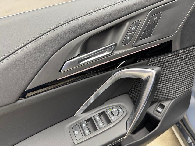 New 2026  BMW xDrive28i image 11