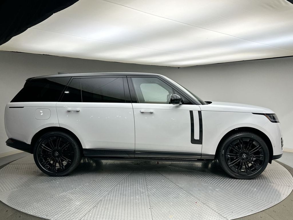 Thumbnail: 2025 Land Rover Range Rover - 4