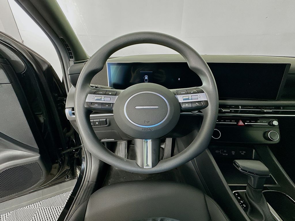 Thumbnail: 2025 Hyundai Santa Cruz - 11