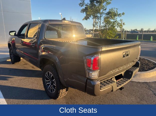 2022 Toyota Tacoma SR V6