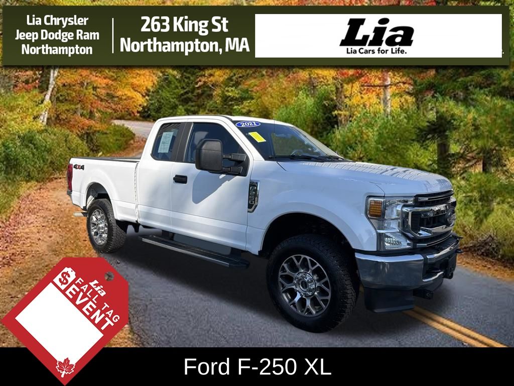 Oxford White 2021 Ford F-250 Super Duty Pickup Truck Four-Wheel Drive Automatic