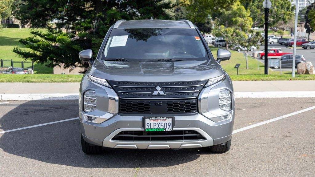 Used 2024 Mitsubishi Outlander SEL 4D Sport Utility