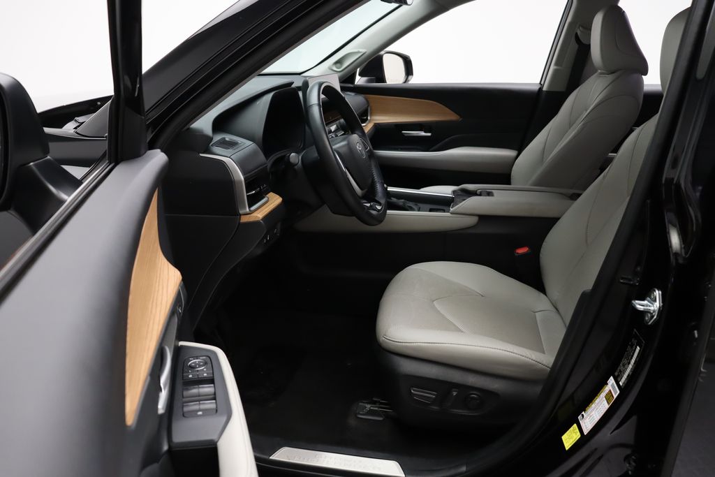 2024 Toyota Grand Highlander Limited 14
