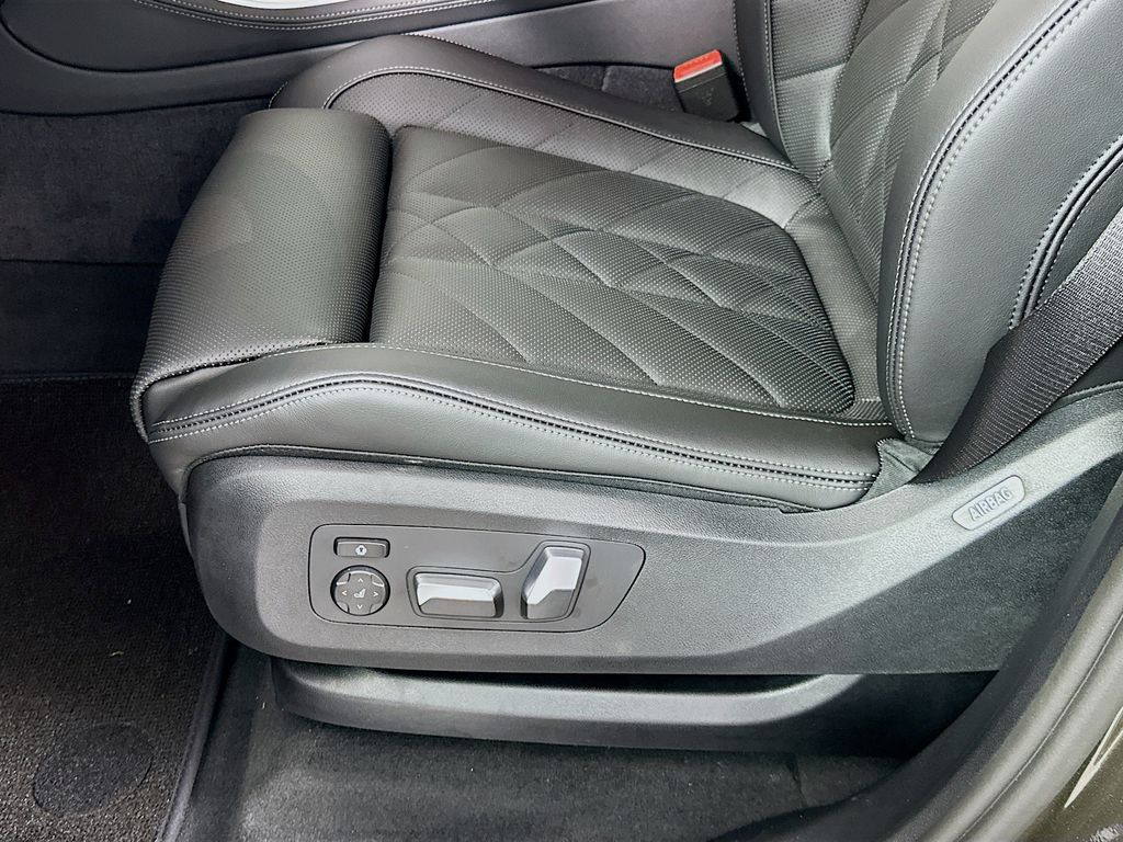 Thumbnail: 2026 BMW X5 - 21