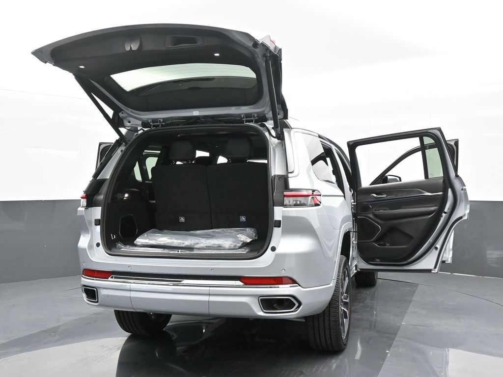 Used 2024 Silver Zynith Jeep Overland image 68