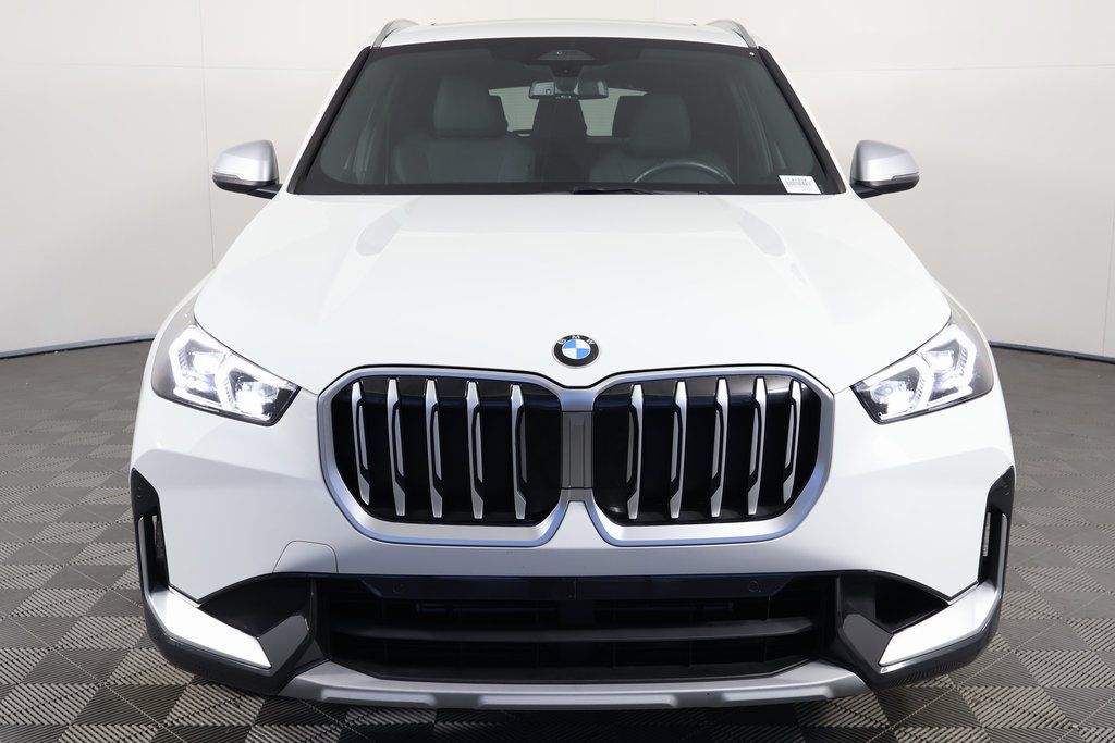 Thumbnail: 2023 BMW X1 - 2