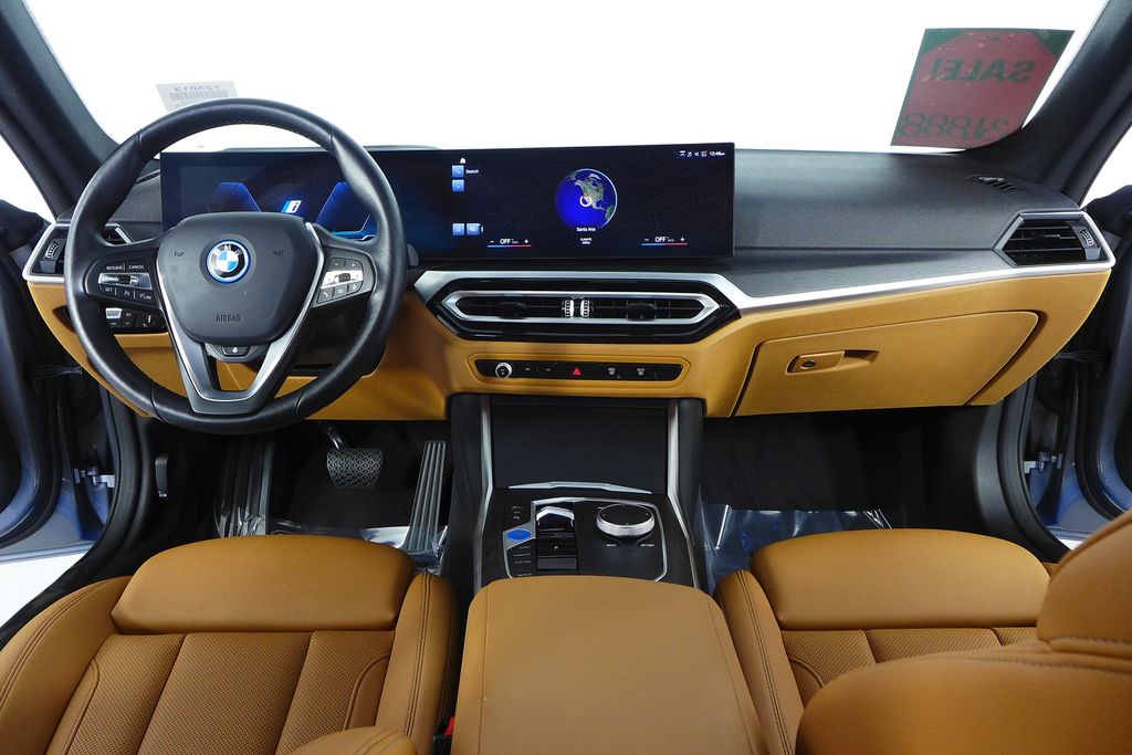 Thumbnail: 2023 BMW i4 - 25