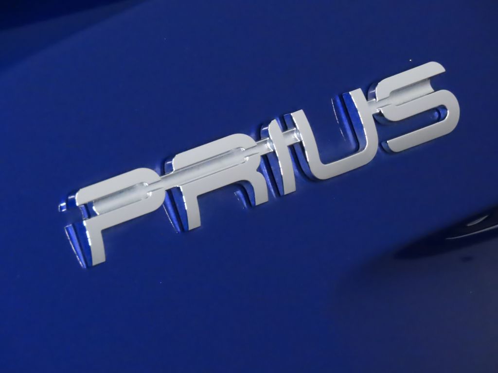 Thumbnail: 2017 Toyota Prius - 12