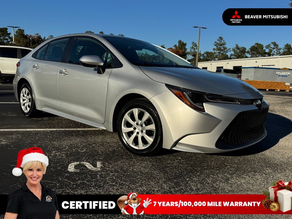 2022 Toyota Corolla LE's photo
