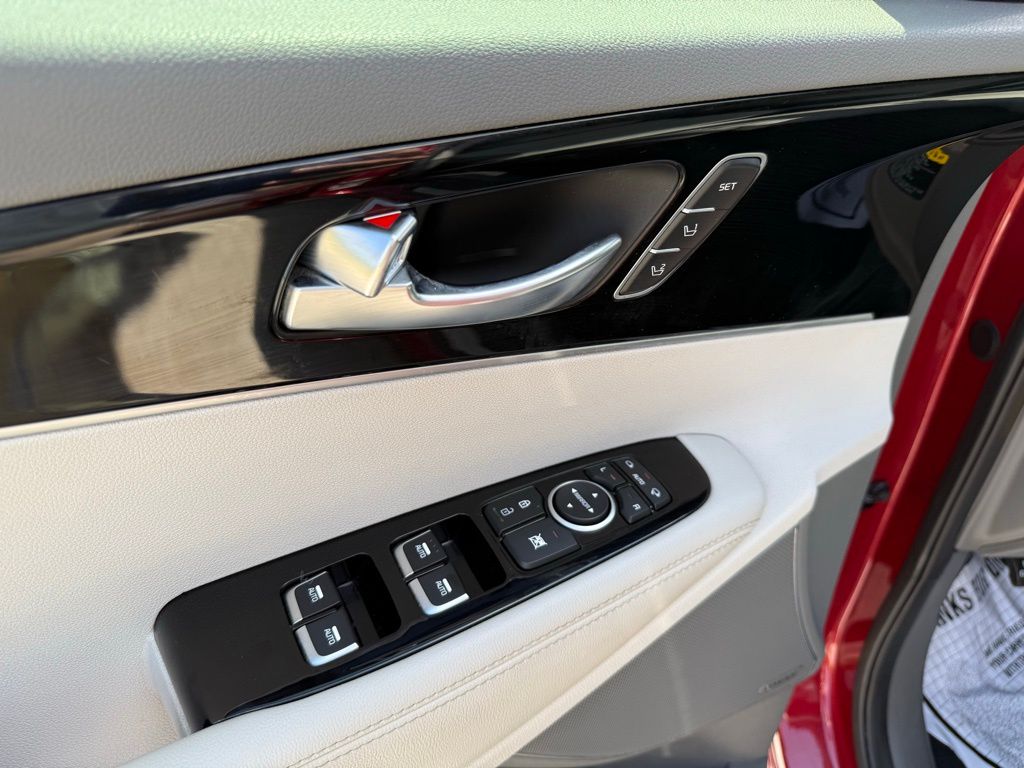 Thumbnail: 2018 Kia Sorento - 10