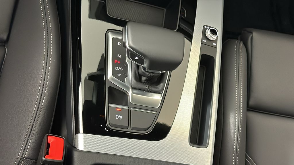 2025 Audi Q5  22