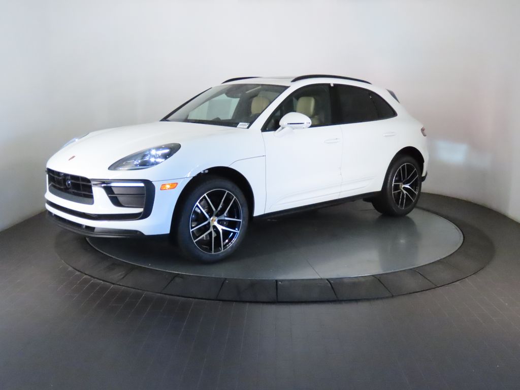 Thumbnail: 2026 Porsche Macan - 1