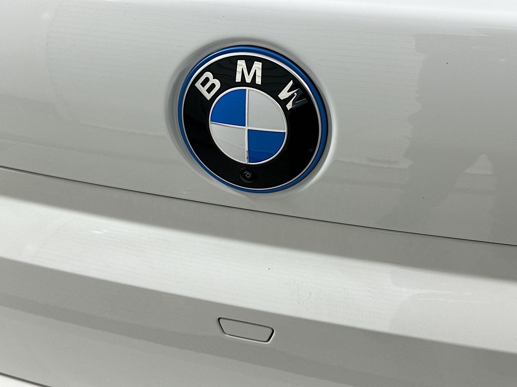 Thumbnail: 2025 BMW i7 - 22