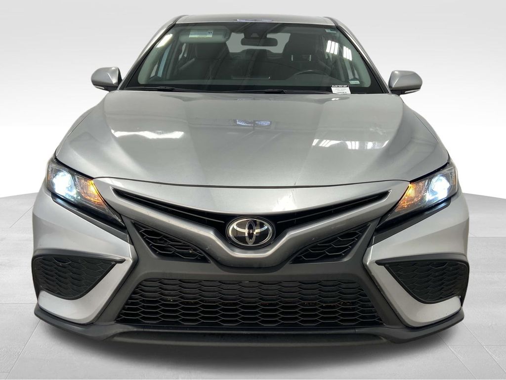 2024 Toyota Camry SE photo 6