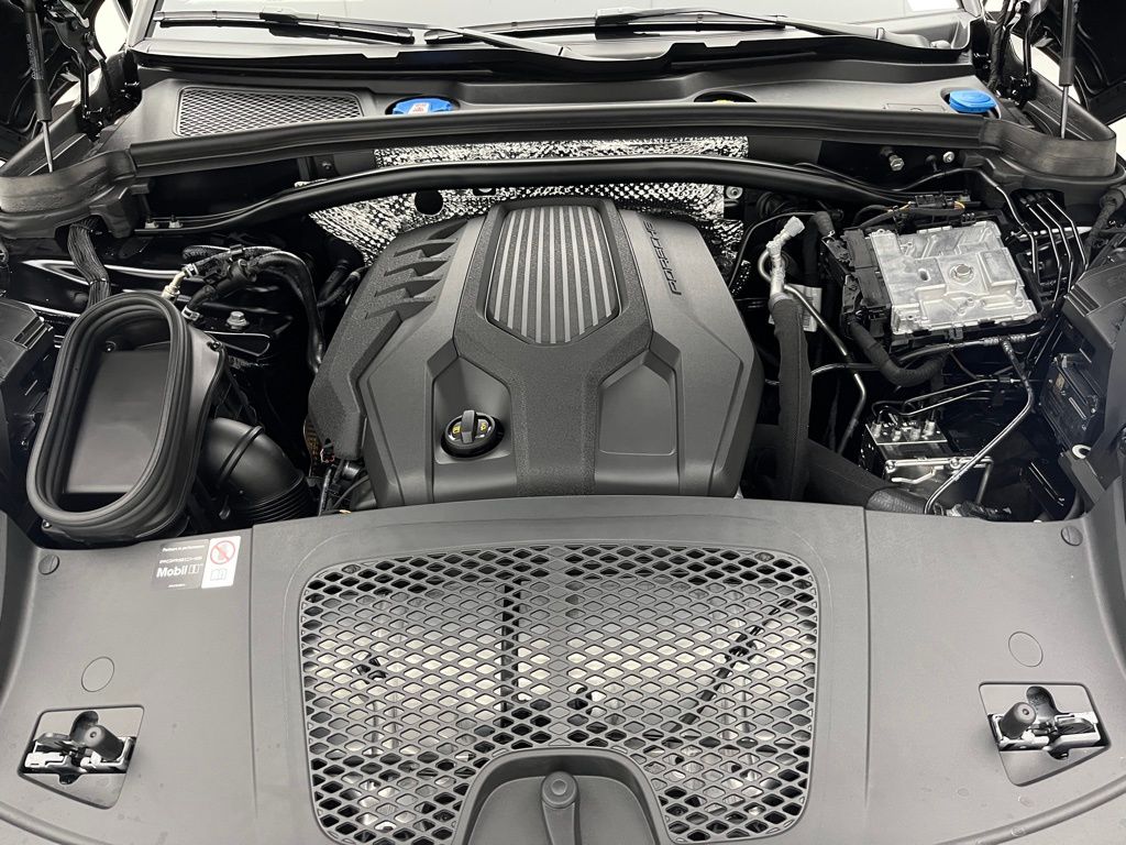 Thumbnail: 2025 Porsche Macan - 29