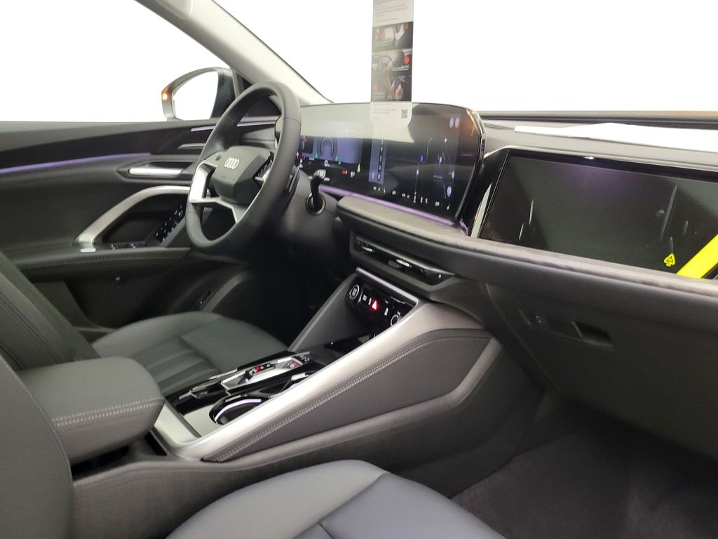Thumbnail: 2026 Audi Q5 - 11