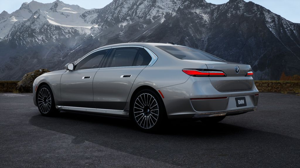 Thumbnail: 2025 BMW i7 - 29