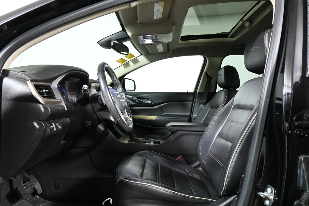 Thumbnail: 2018 GMC Acadia - 3