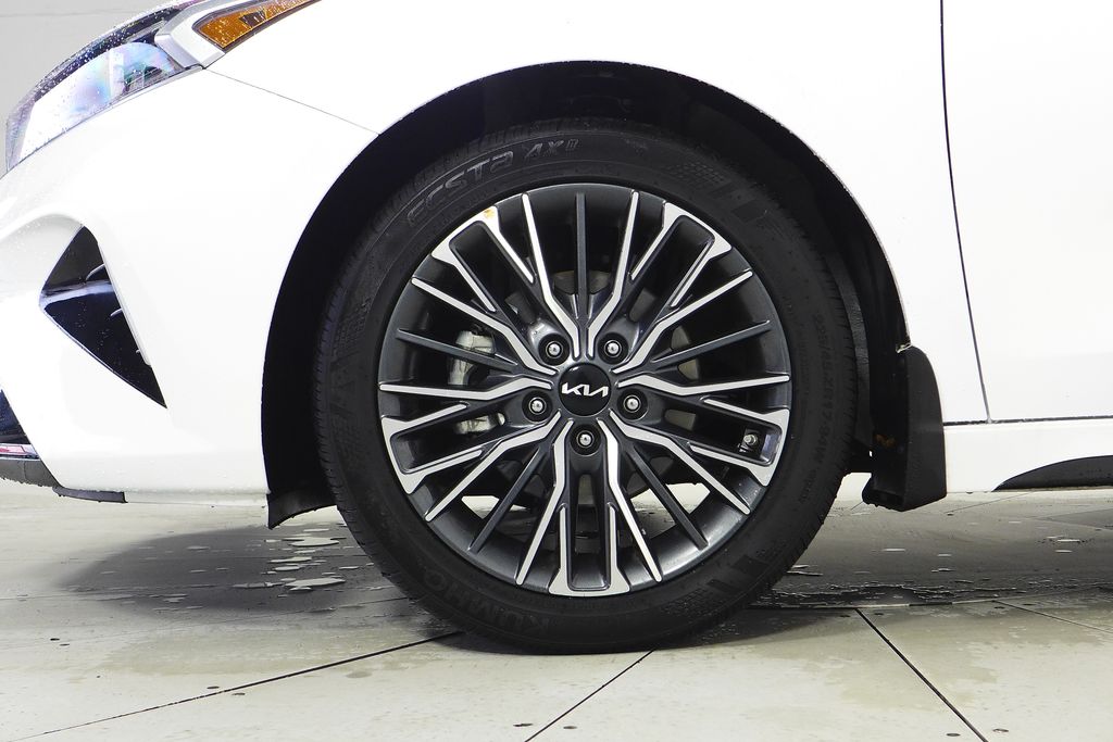 Thumbnail: 2024 Kia Forte - 5