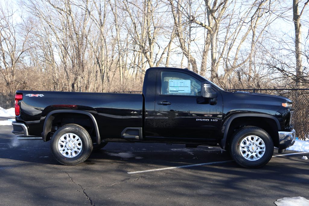 2025 Chevrolet Silverado 2500 LT 9