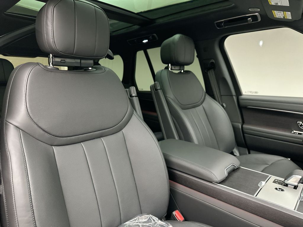 Thumbnail: 2026 Land Rover Range Rover - 14