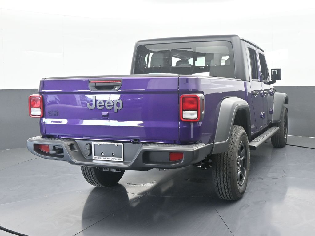 New 2026 Reign Jeep Sport image 5