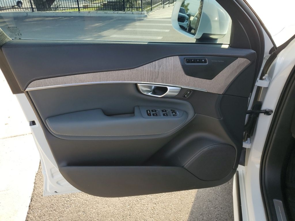 Used Car 2024 Volvo Xc90 Recharge Plug-in Hybrid  Ultimate For Sale In Austin, Texas