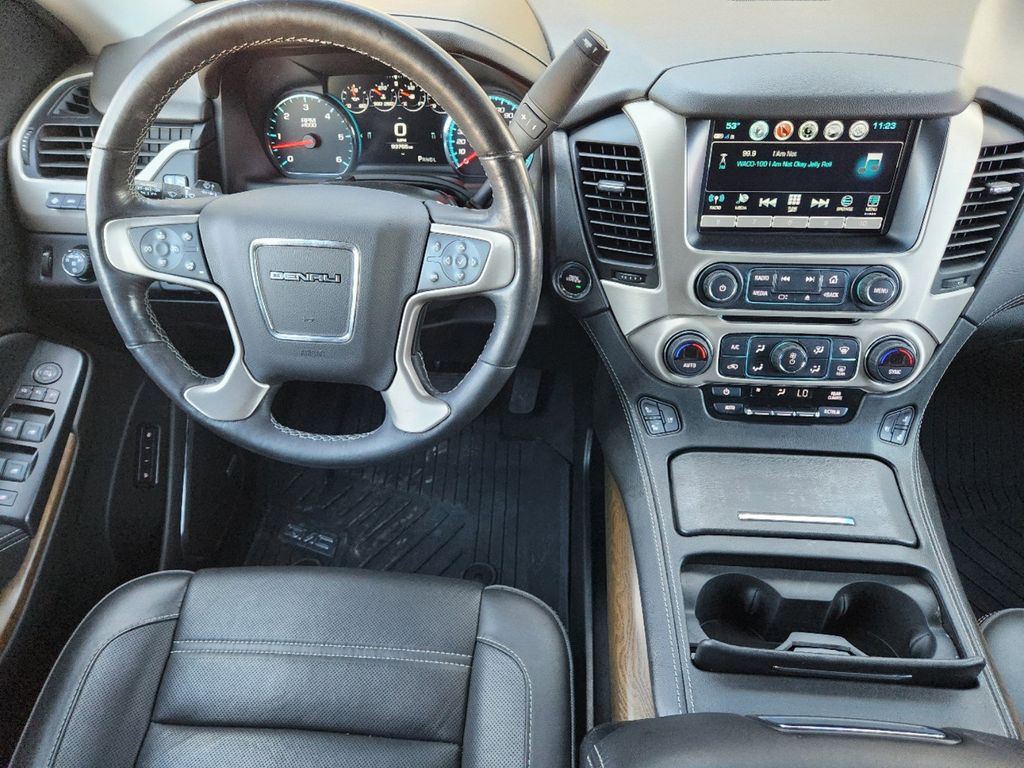 2019 GMC Yukon Denali 27