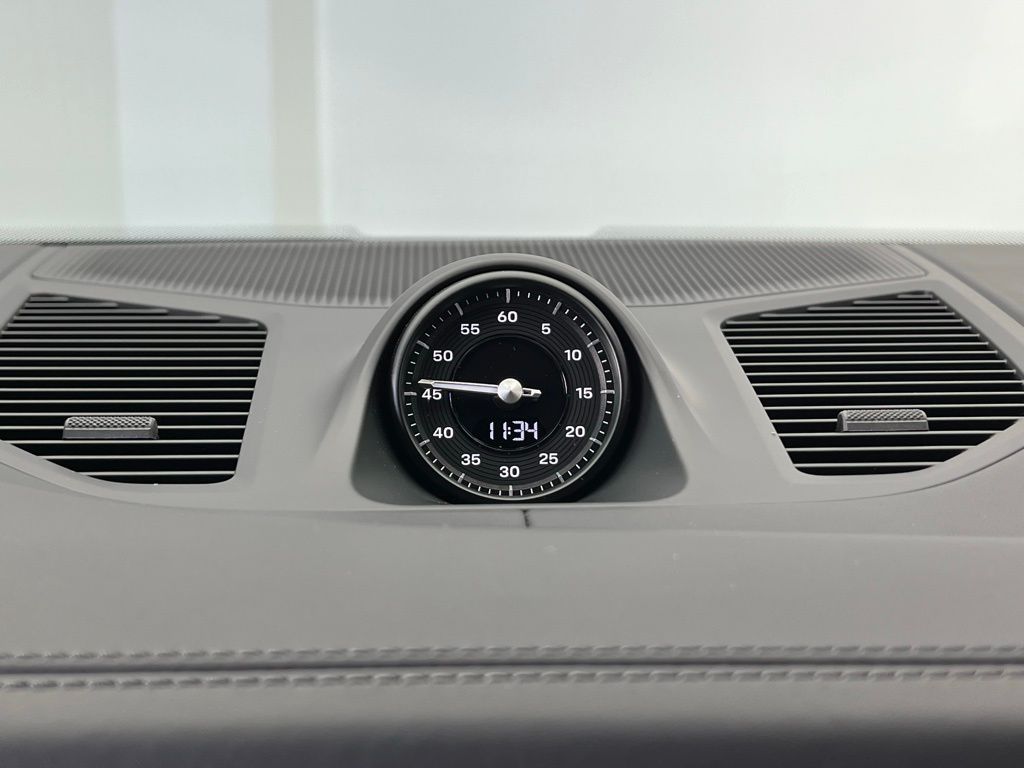 Thumbnail: 2026 Porsche Cayenne - 12