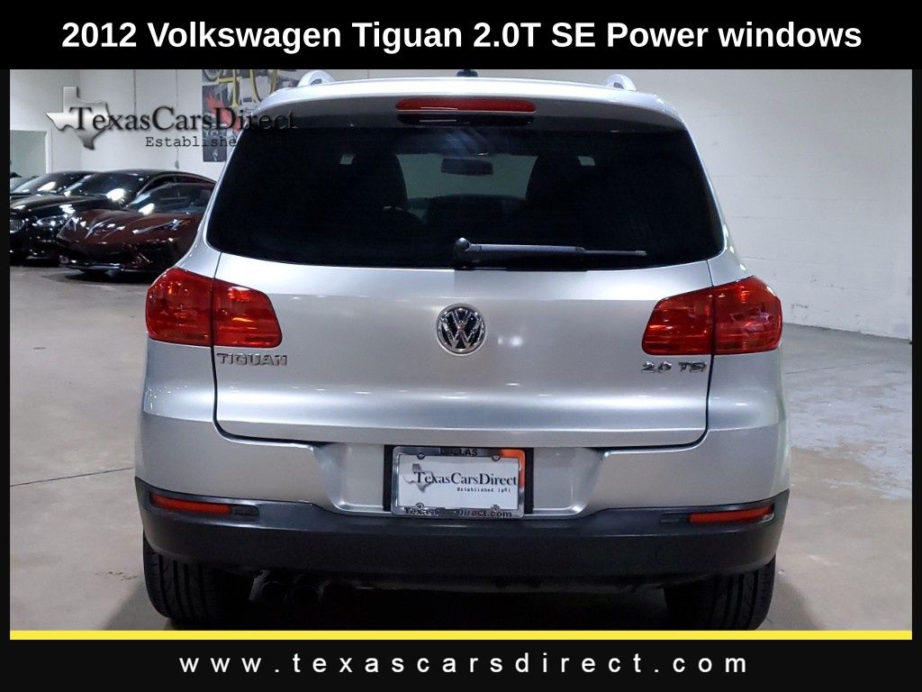 2012 Volkswagen Tiguan SE 11