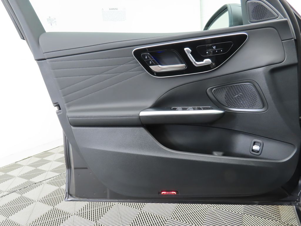 Thumbnail: 2025 Mercedes-Benz C-Class - 24