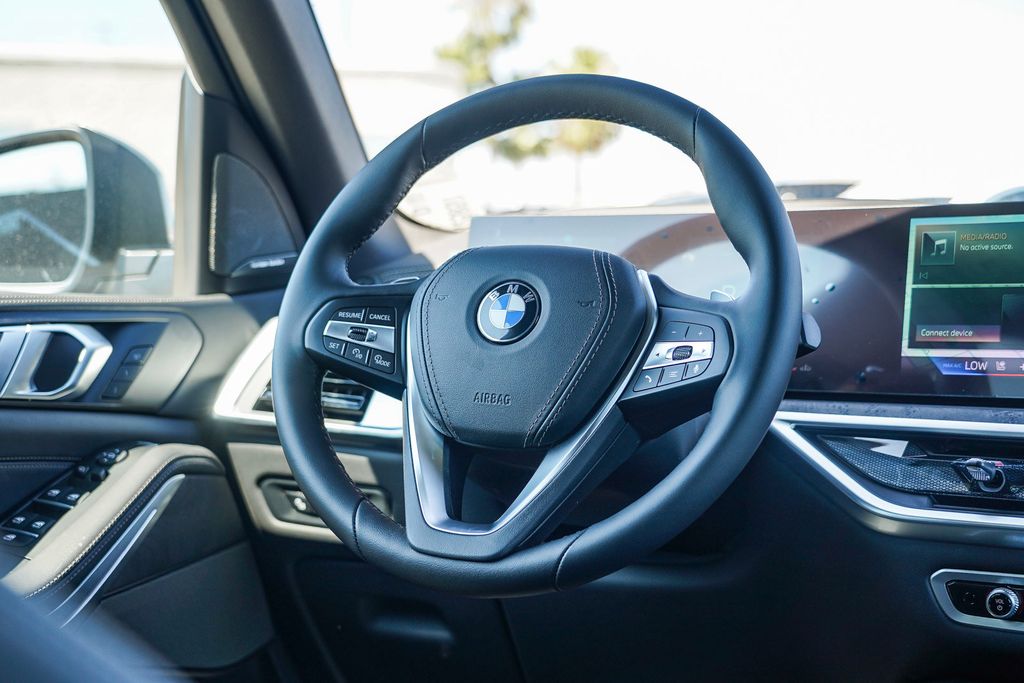 2025 BMW X5 xDrive40i 15