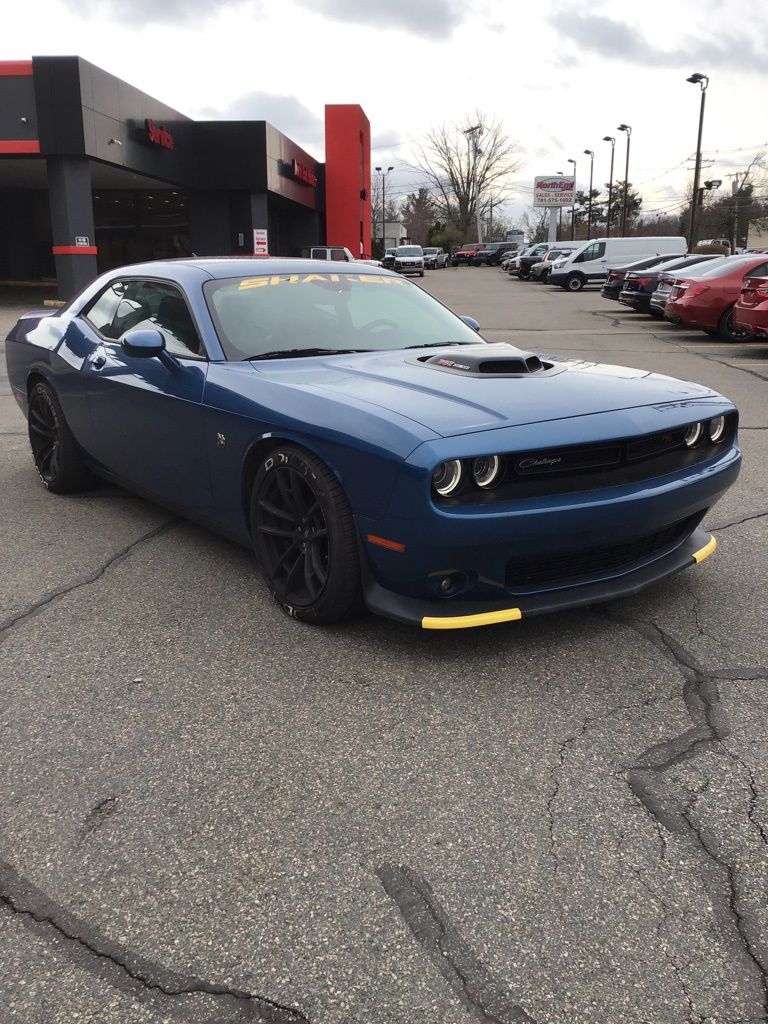 Blue (Frostbite) 2021 Dodge Challenger R/T Scat Pack RWD Coupe Rear-Wheel Drive 8-Speed Automatic