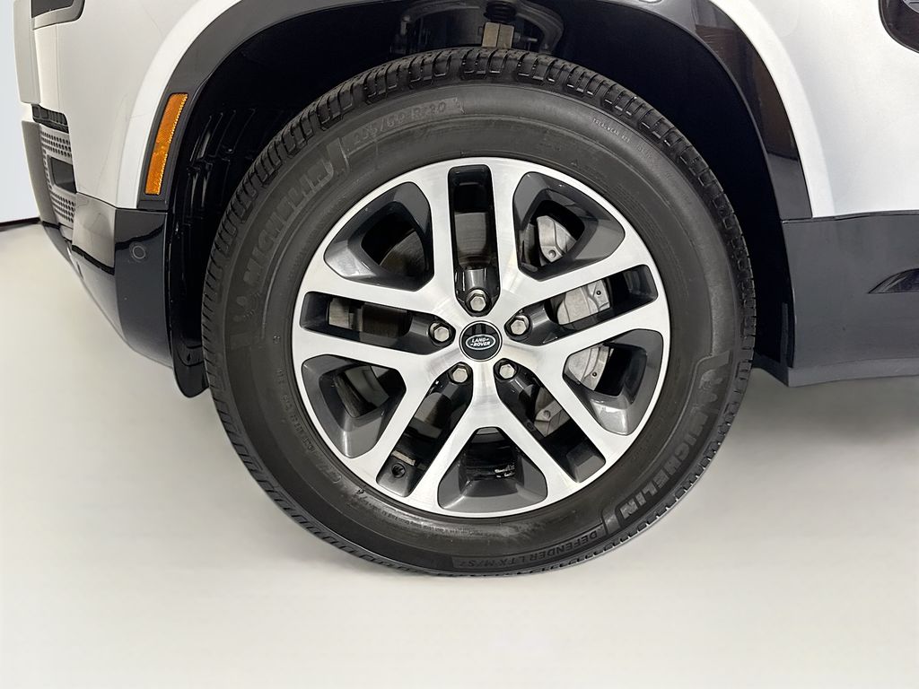 Thumbnail: 2024 Land Rover Defender - 31