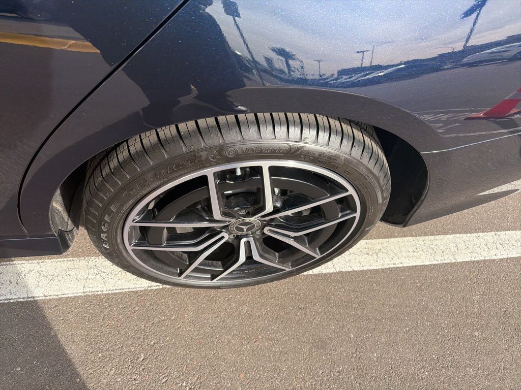 Thumbnail: 2023 Mercedes-Benz E-Class - 7