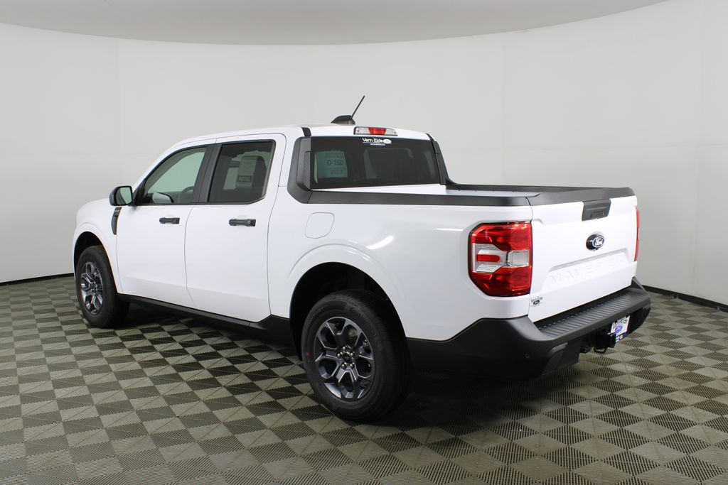 View vehicle photo 4