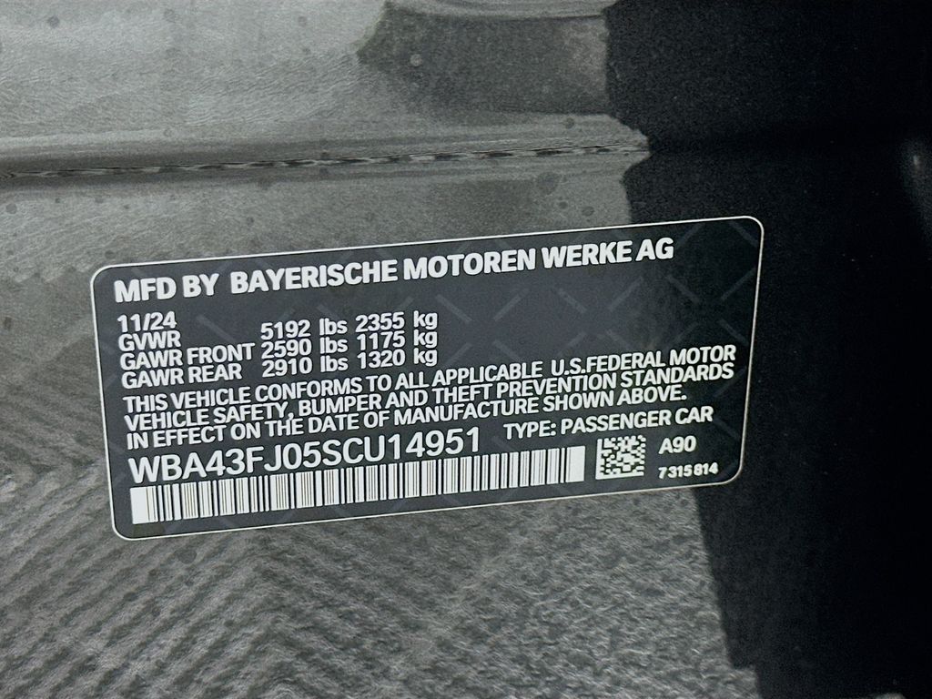 2025 BMW 5 Series 530i 24