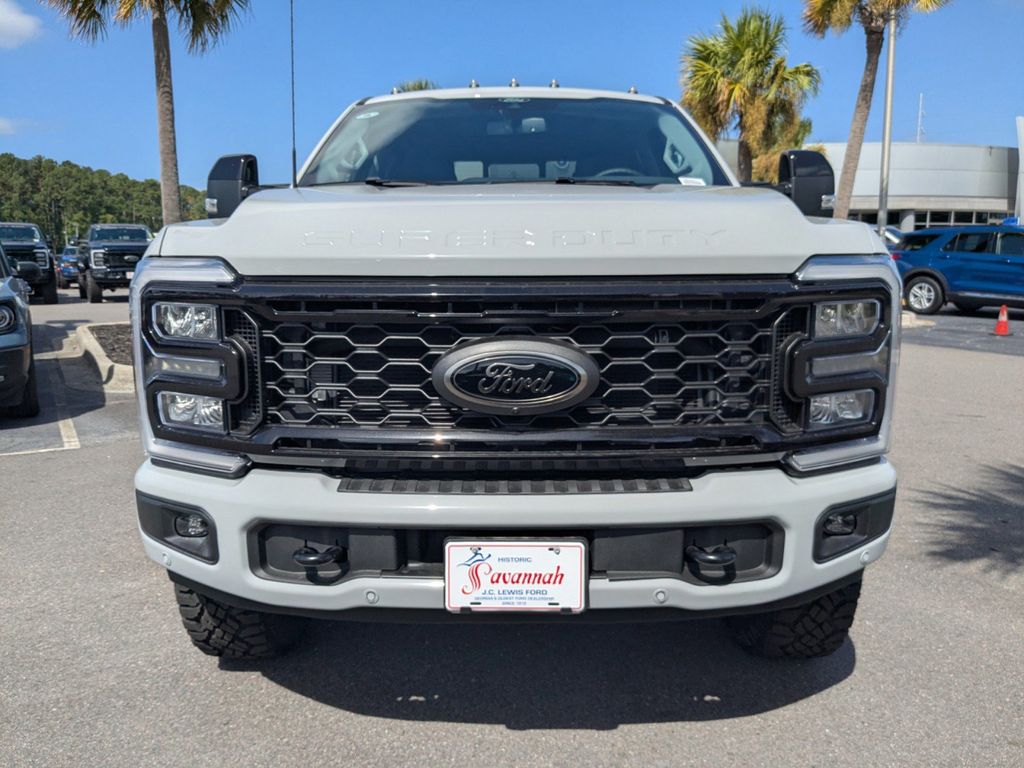 2026 Ford Super Duty F-350 SRW LARIAT