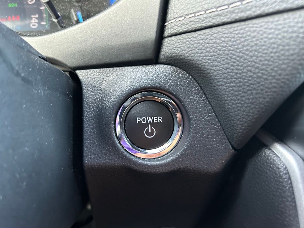2024 Toyota RAV4 XLE 22