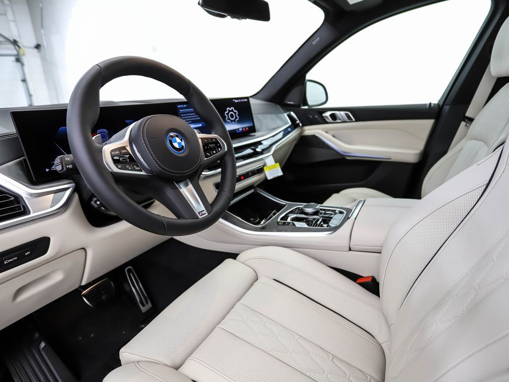 Thumbnail: 2026 BMW X5 - 10