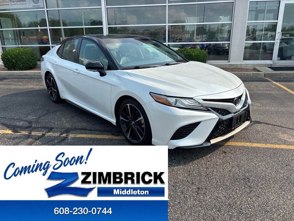 Midnight Black Metallic 2018 Toyota Camry Sedan Front-Wheel Drive 8-Speed Automatic