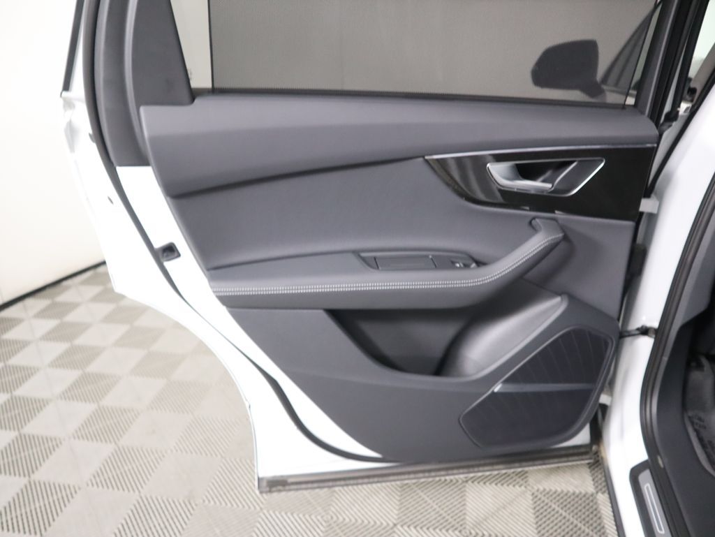 Thumbnail: 2025 Audi Q7 - 28