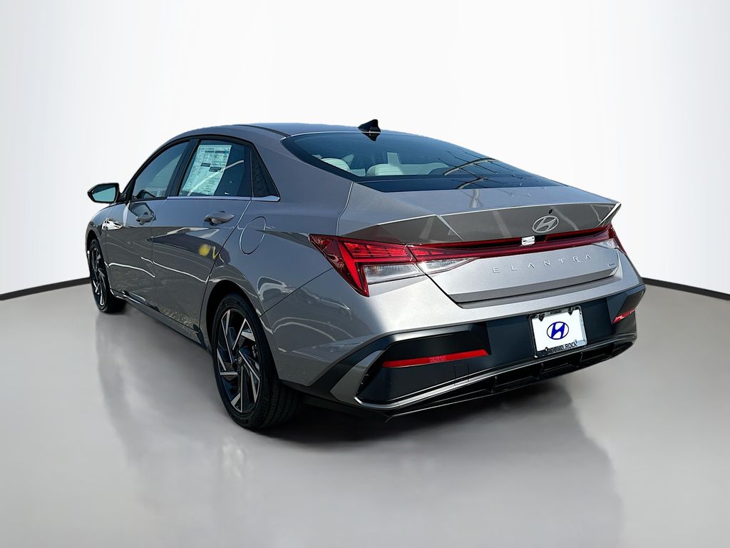2025 Hyundai Elantra Limited Edition 7