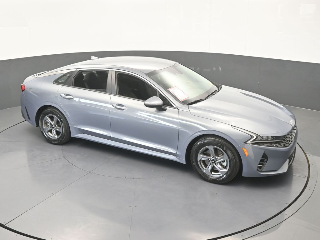Used 2024 Everlasting Silver Kia LXS image 48