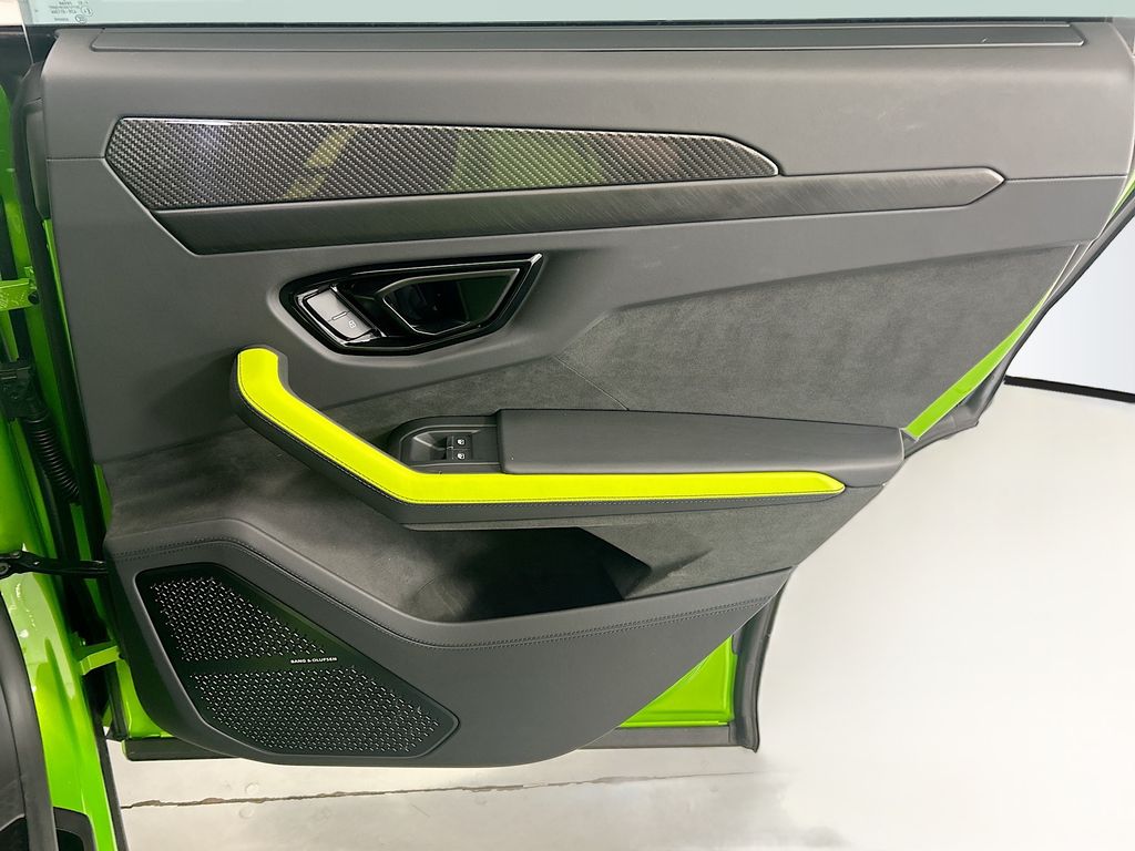 Thumbnail: 2025 Lamborghini Urus - 26