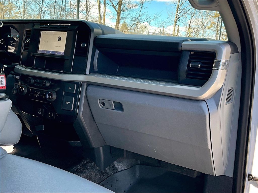2024 Ford F-350SD — photo 13