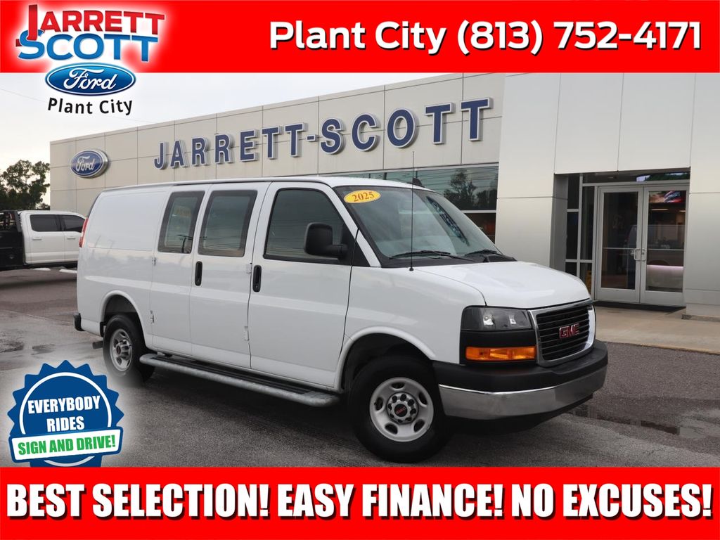2025 GMC Savana Cargo 2500 RWD