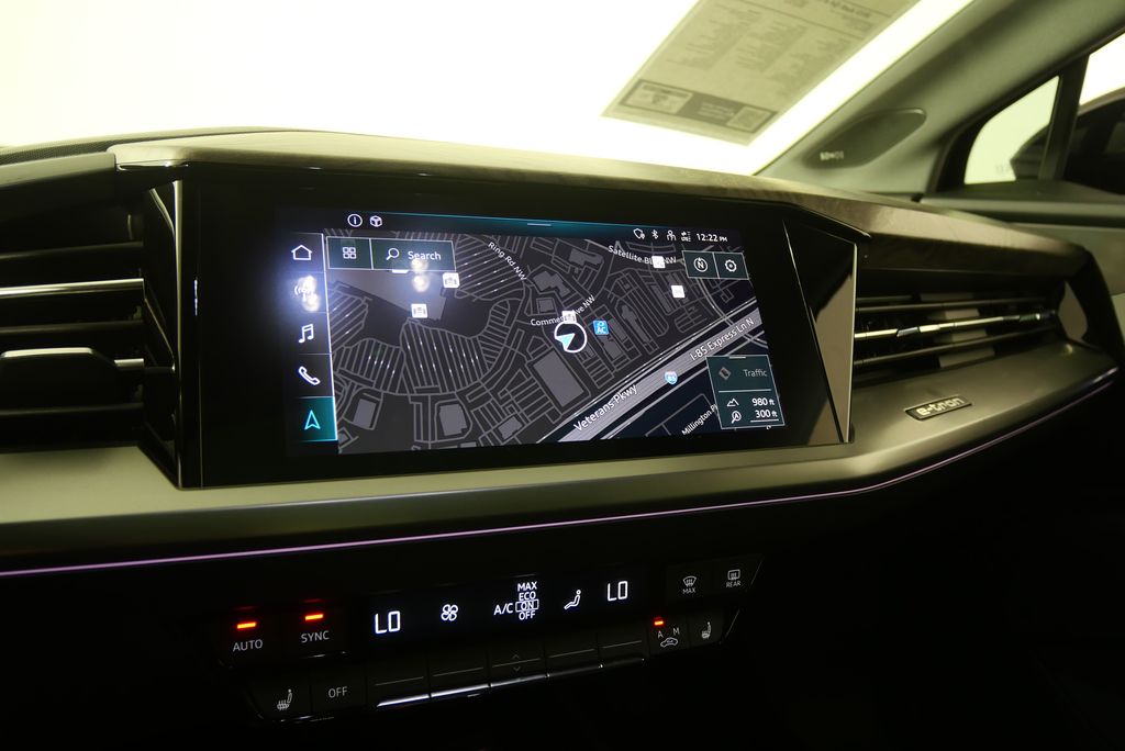 Thumbnail: 2022 Audi Q4 e-tron - 25