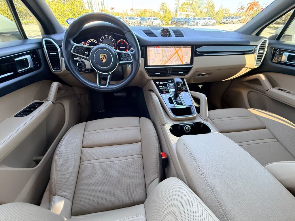 Thumbnail: 2021 Porsche Cayenne - 20